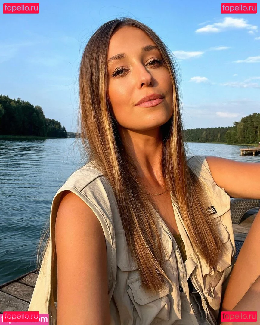 Izabella Krzan Onlyfans Photo Gallery 
