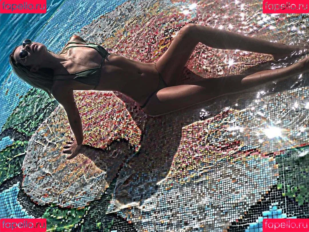 Cassie Nova Onlyfans Photo Gallery 