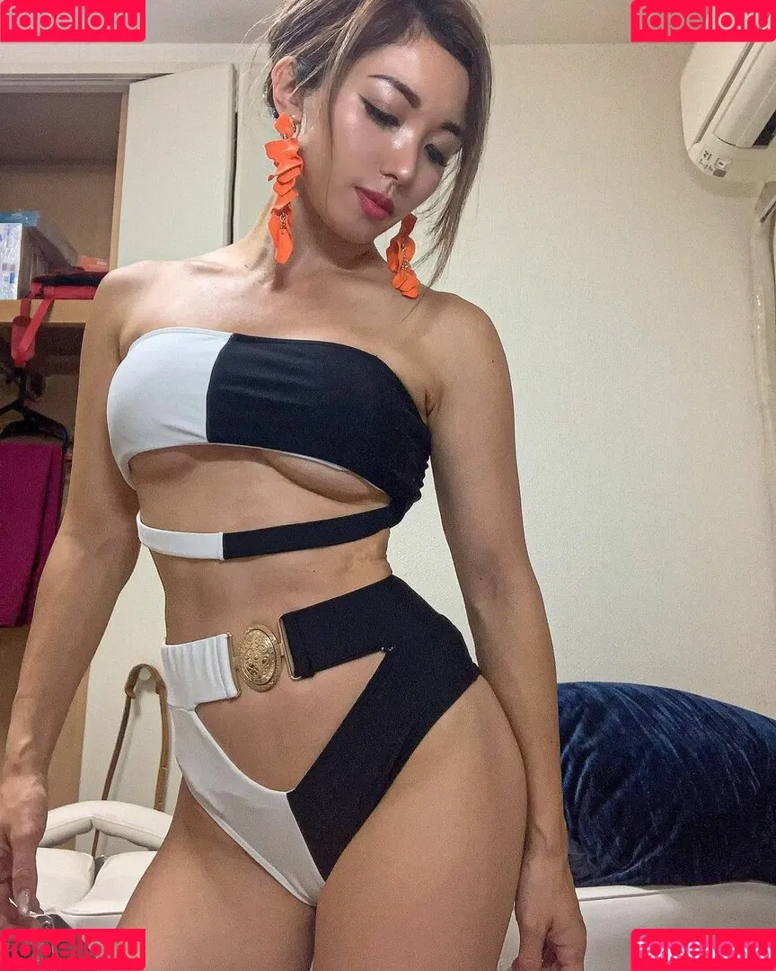 MakiRon Onlyfans Photo Gallery 