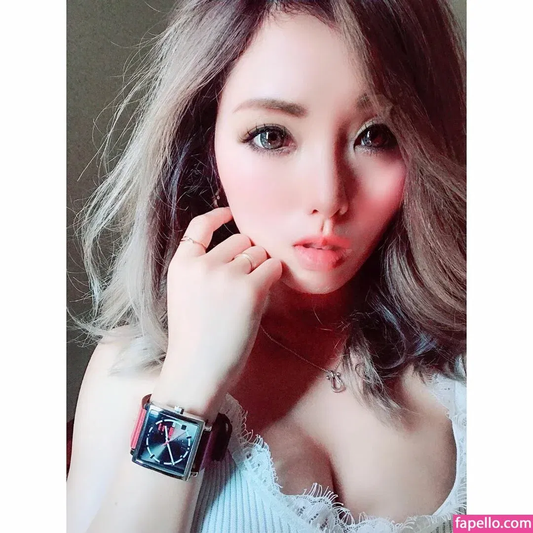 MakiRon Onlyfans Photo Gallery 