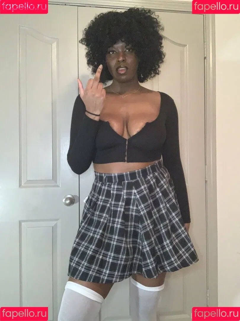 nikkynyxx Onlyfans Photo Gallery 