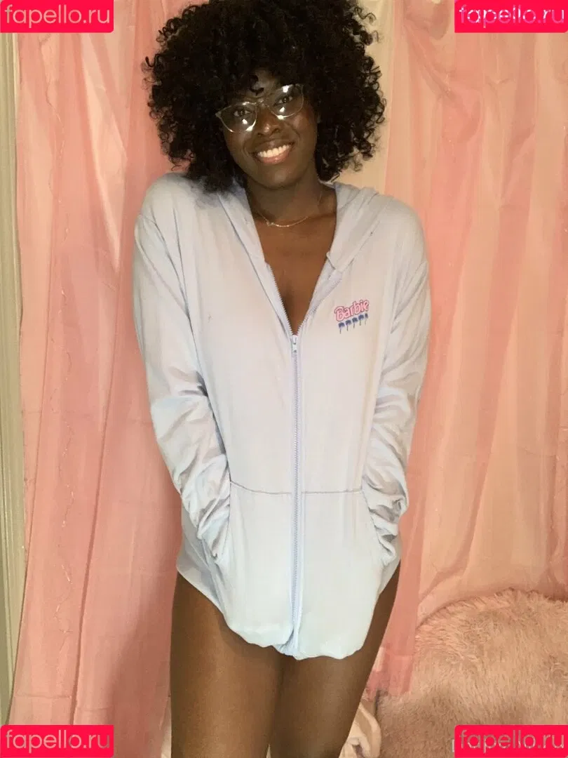 nikkynyxx Onlyfans Photo Gallery 