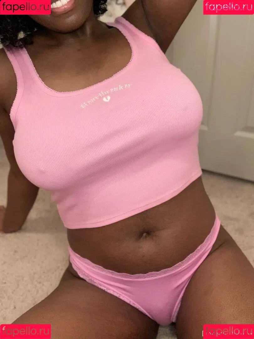 nikkynyxx Onlyfans Photo Gallery 