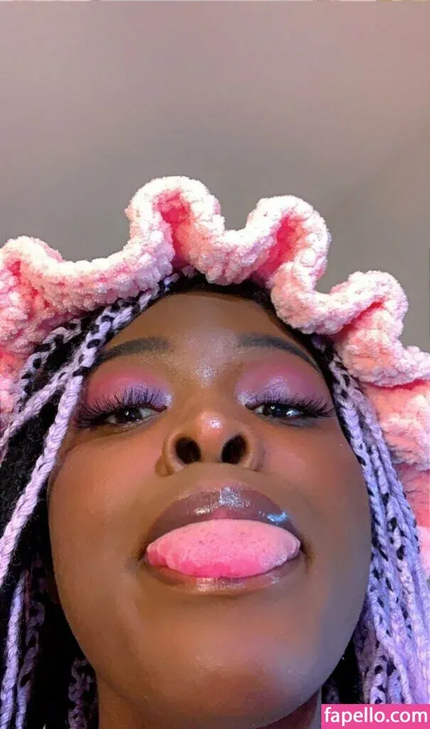 nikkynyxx Onlyfans Photo Gallery 