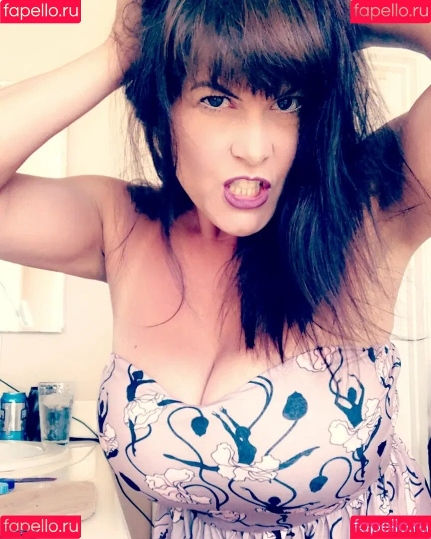 Rebecca Love Onlyfans Photo Gallery 