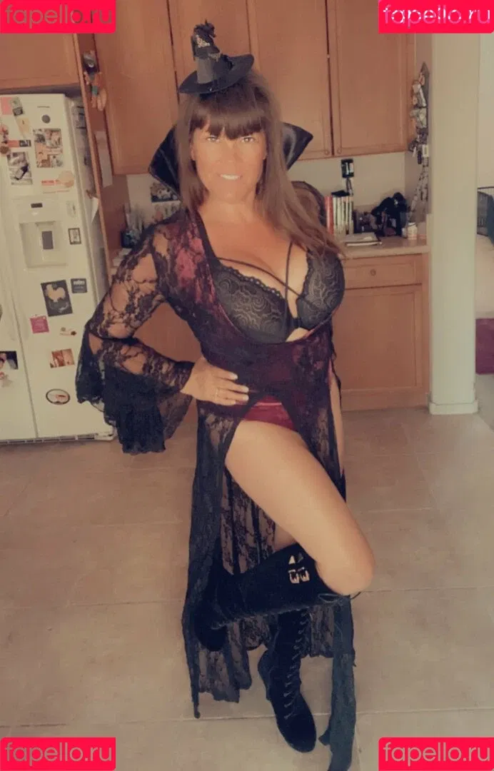 Rebecca Love Onlyfans Photo Gallery 