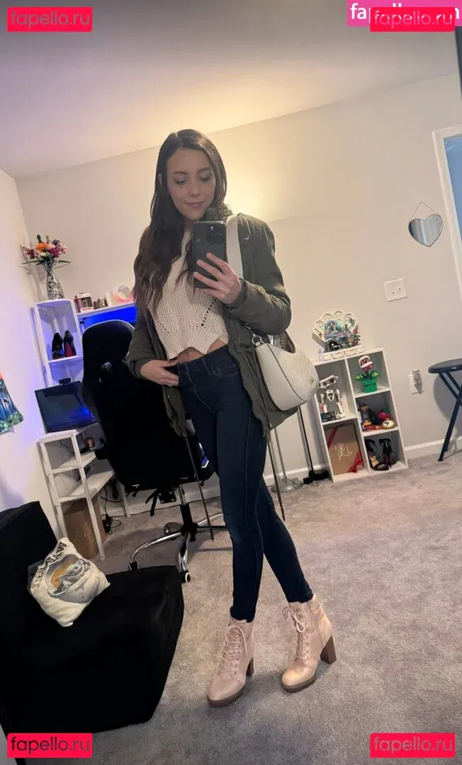 Rebecca Love Onlyfans Photo Gallery 