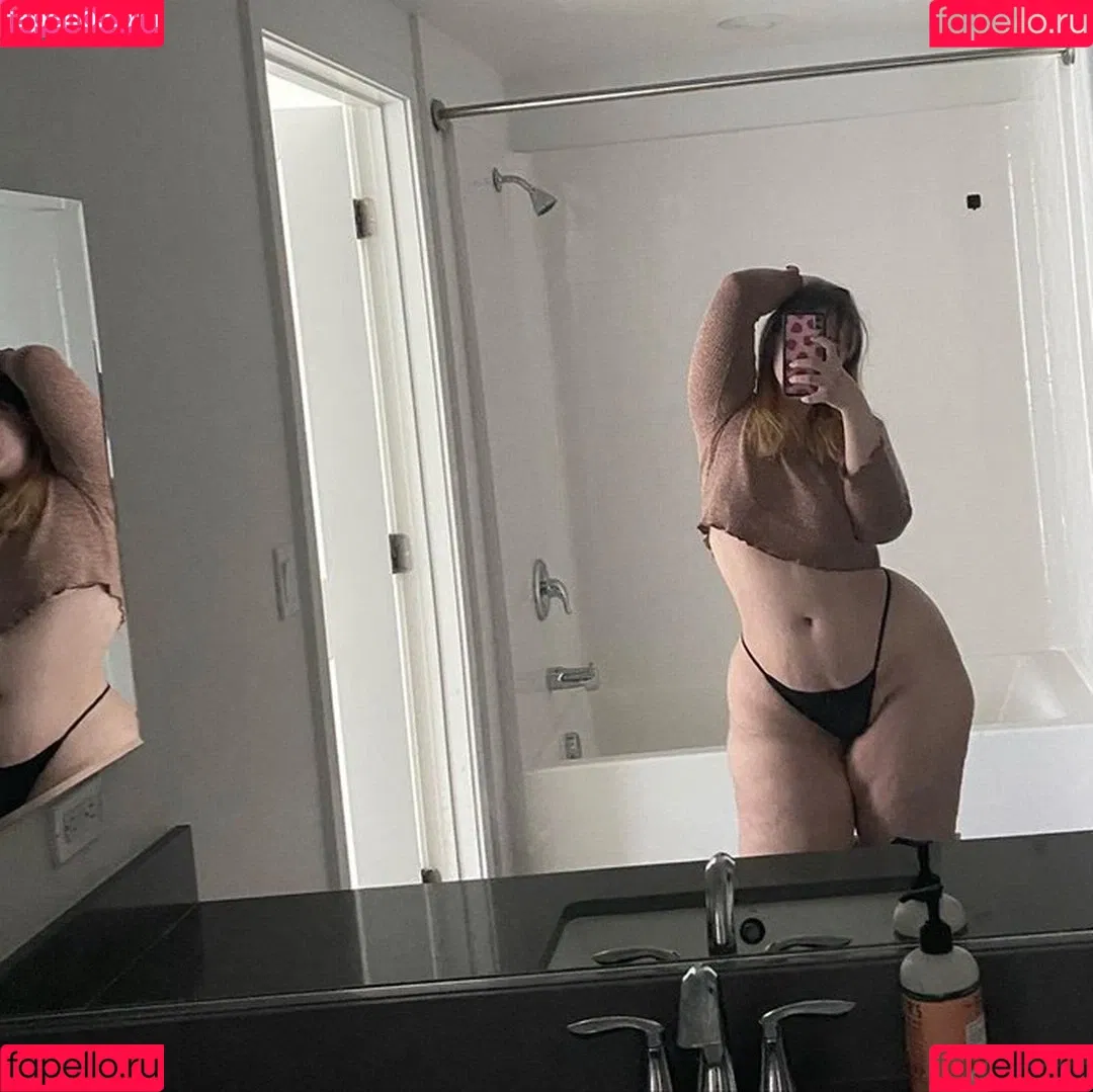 strawbrrymilk Onlyfans Photo Gallery 