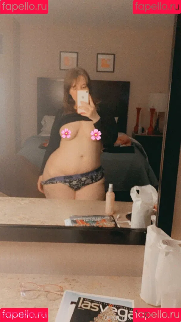 strawbrrymilk Onlyfans Photo Gallery 