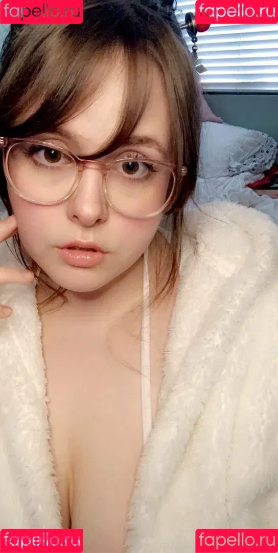 strawbrrymilk Onlyfans Photo Gallery 