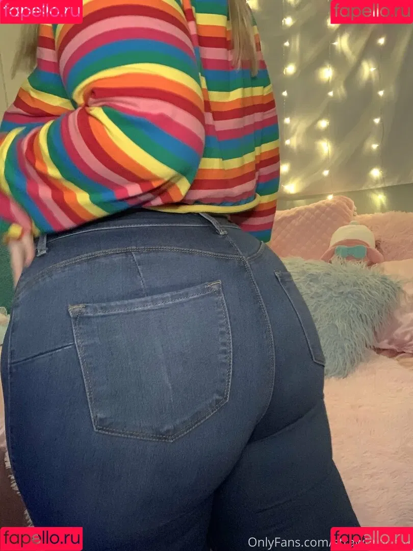 strawbrrymilk Onlyfans Photo Gallery 