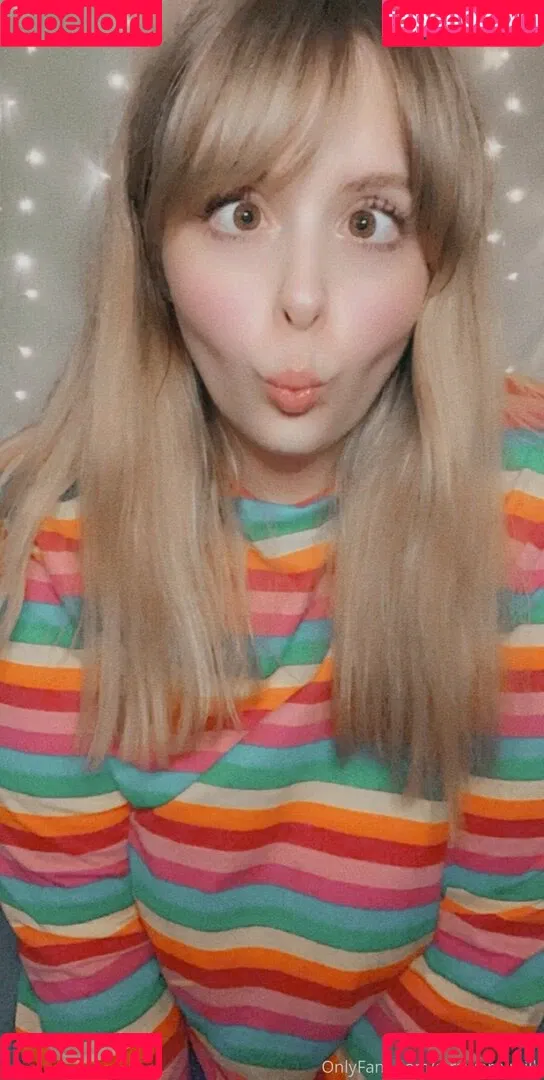 strawbrrymilk Onlyfans Photo Gallery 