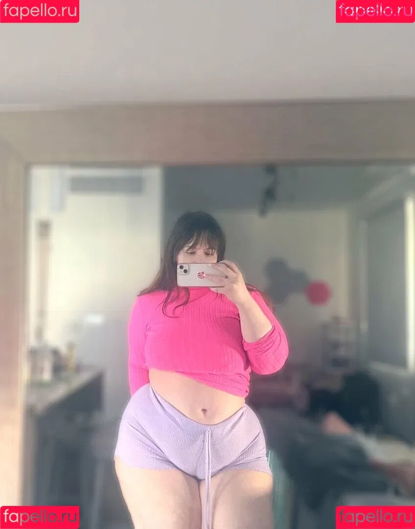 strawbrrymilk Onlyfans Photo Gallery 