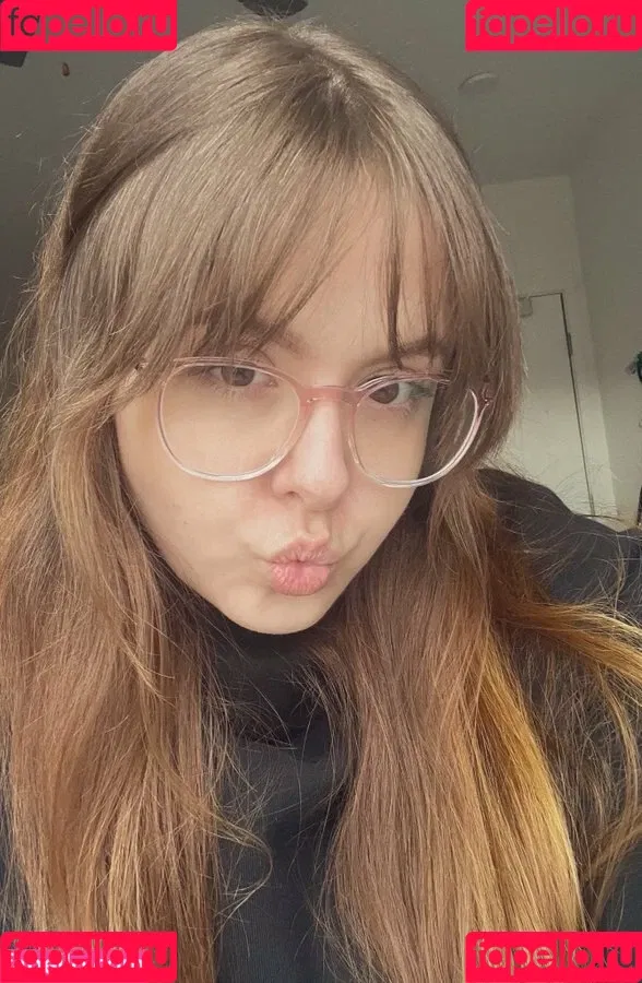 strawbrrymilk Onlyfans Photo Gallery 