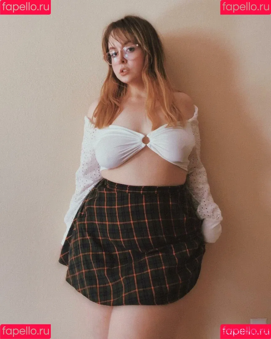 strawbrrymilk Onlyfans Photo Gallery 
