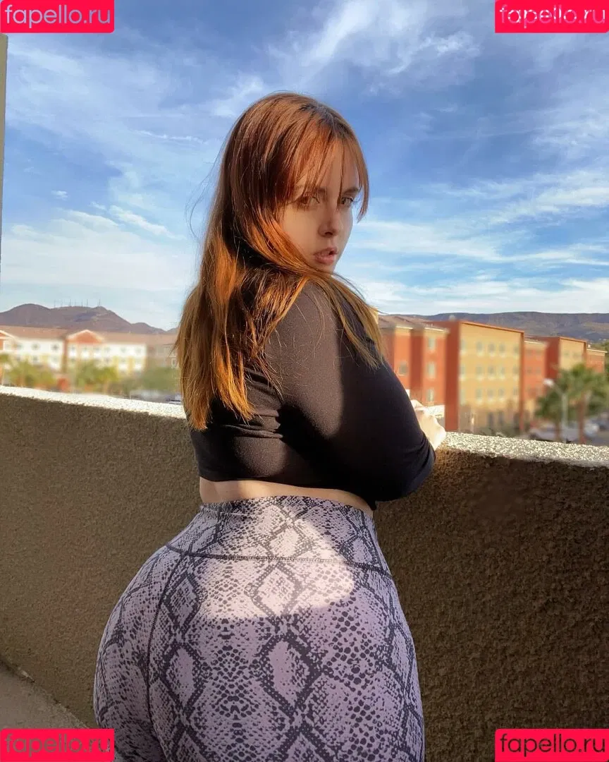 strawbrrymilk Onlyfans Photo Gallery 