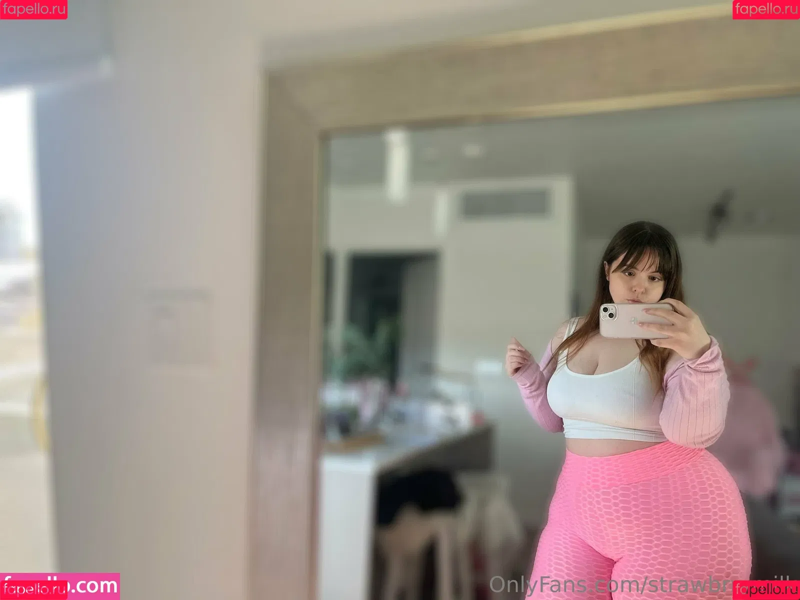 strawbrrymilk Onlyfans Photo Gallery 