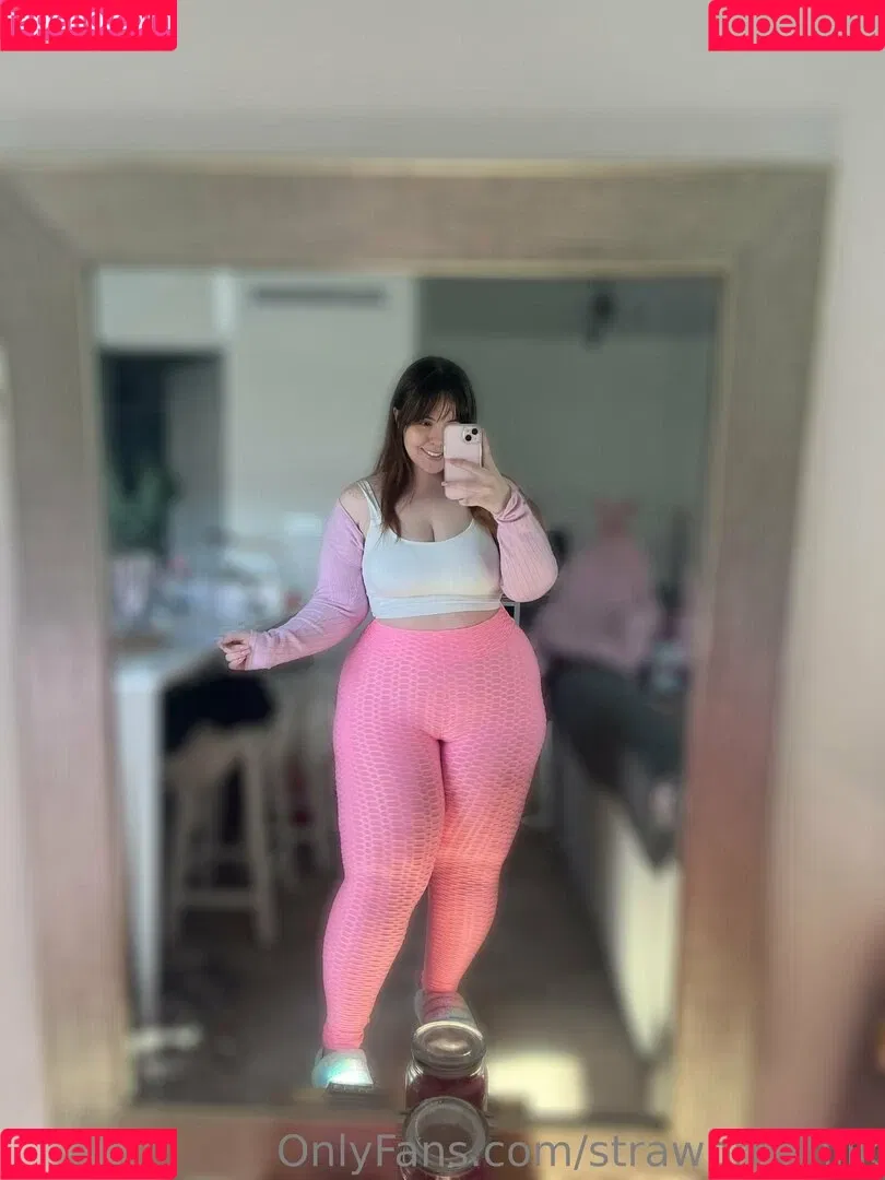 strawbrrymilk Onlyfans Photo Gallery 