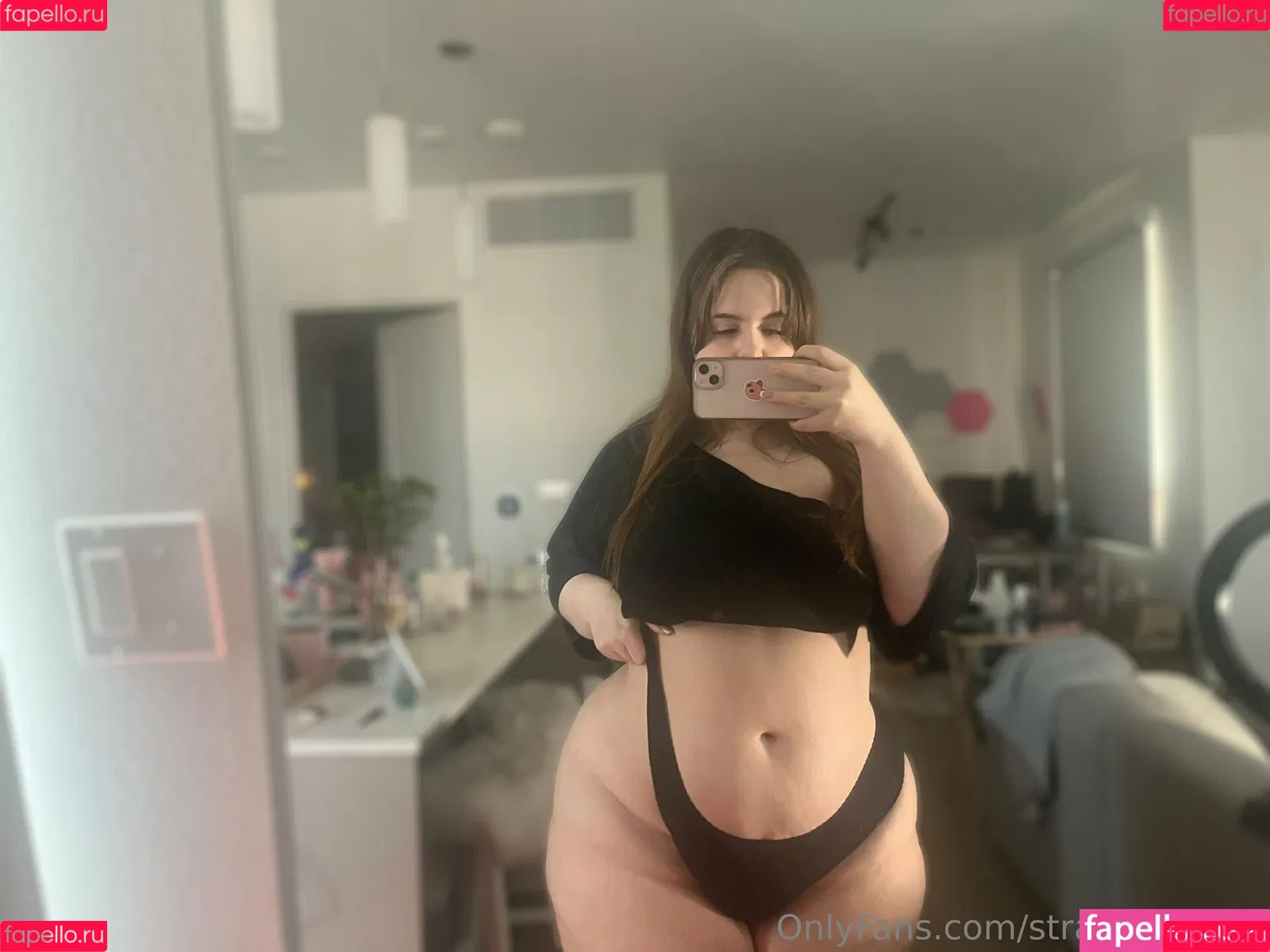 strawbrrymilk Onlyfans Photo Gallery 