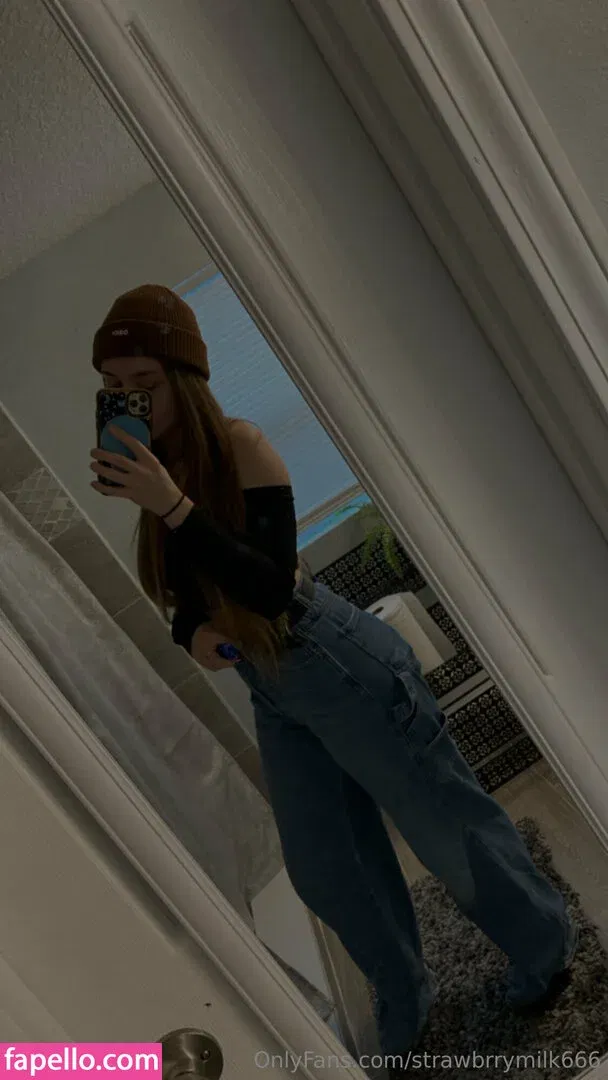 strawbrrymilk Onlyfans Photo Gallery 