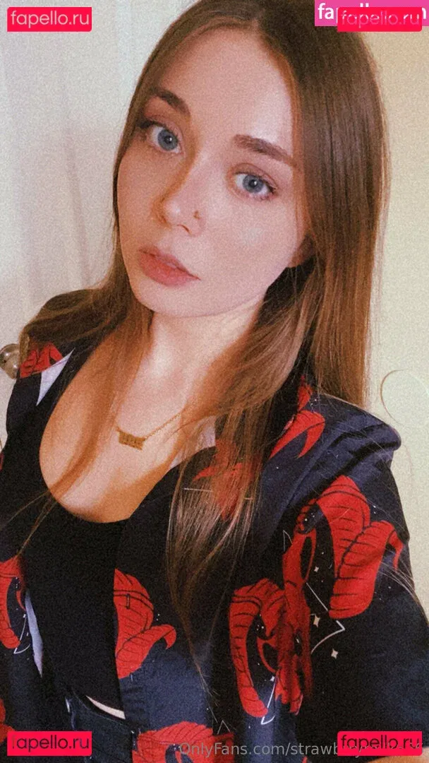 strawbrrymilk Onlyfans Photo Gallery 