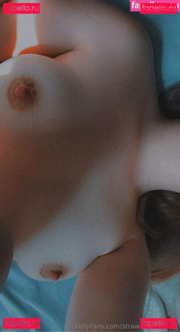 strawbrrymilk Onlyfans Photo Gallery 