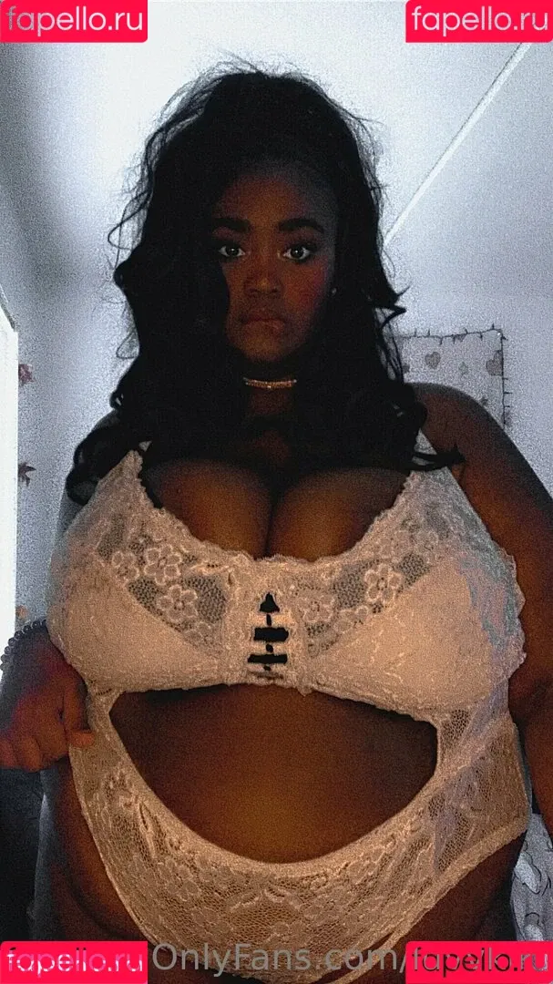 luvvkiki Onlyfans Photo Gallery 