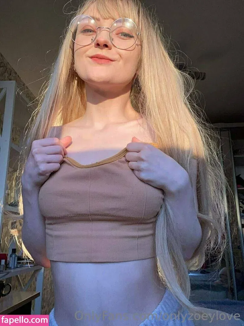 onlyzoeylove Onlyfans Photo Gallery 