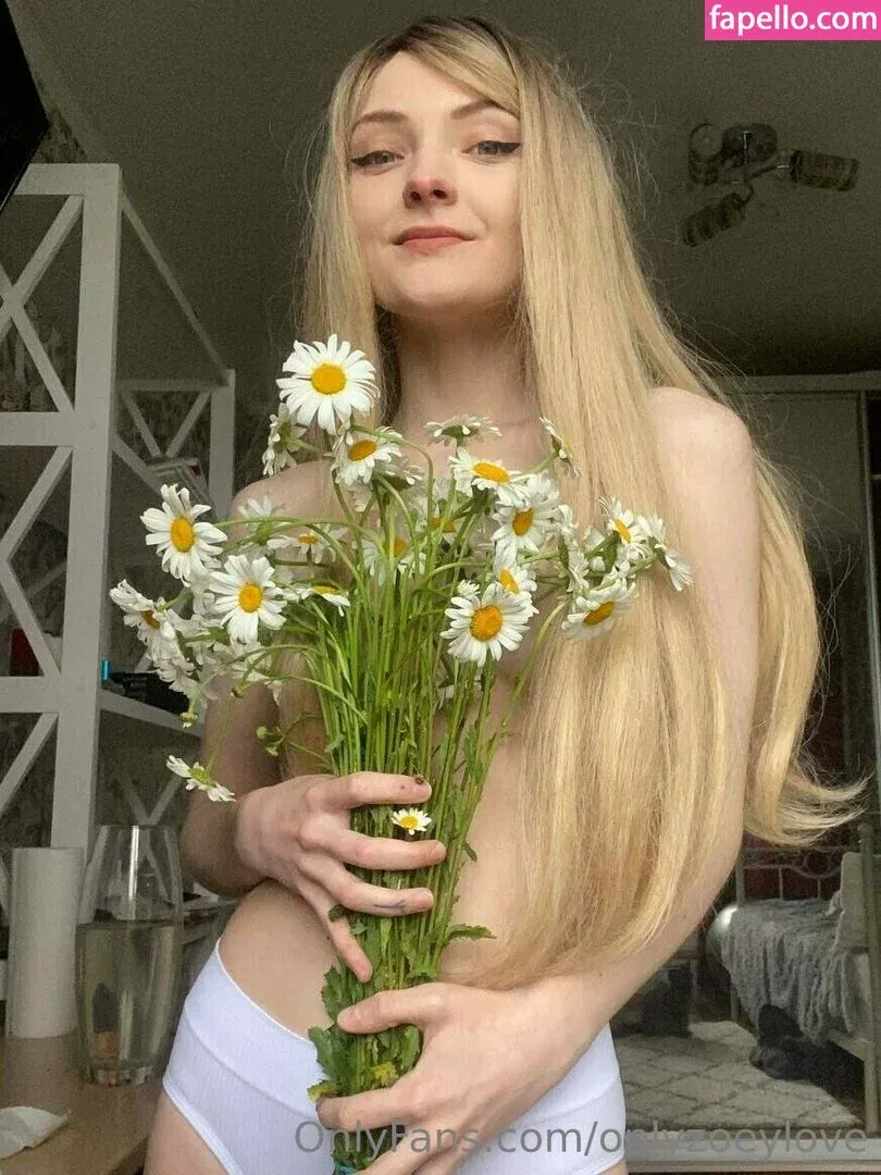 onlyzoeylove Onlyfans Photo Gallery 