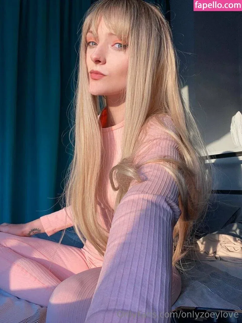 onlyzoeylove Onlyfans Photo Gallery 