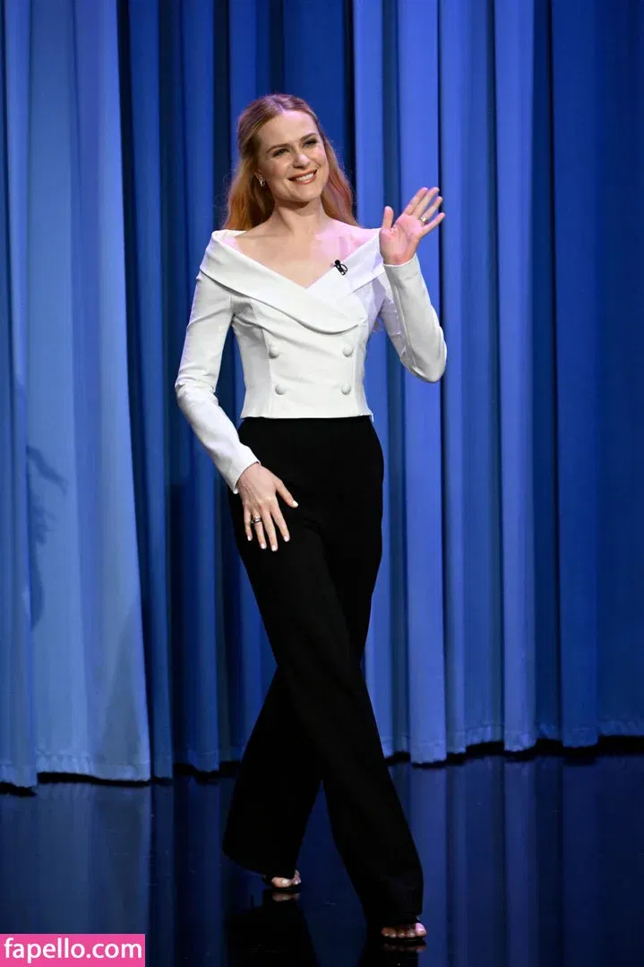 Evan Rachel Wood Onlyfans Photo Gallery 