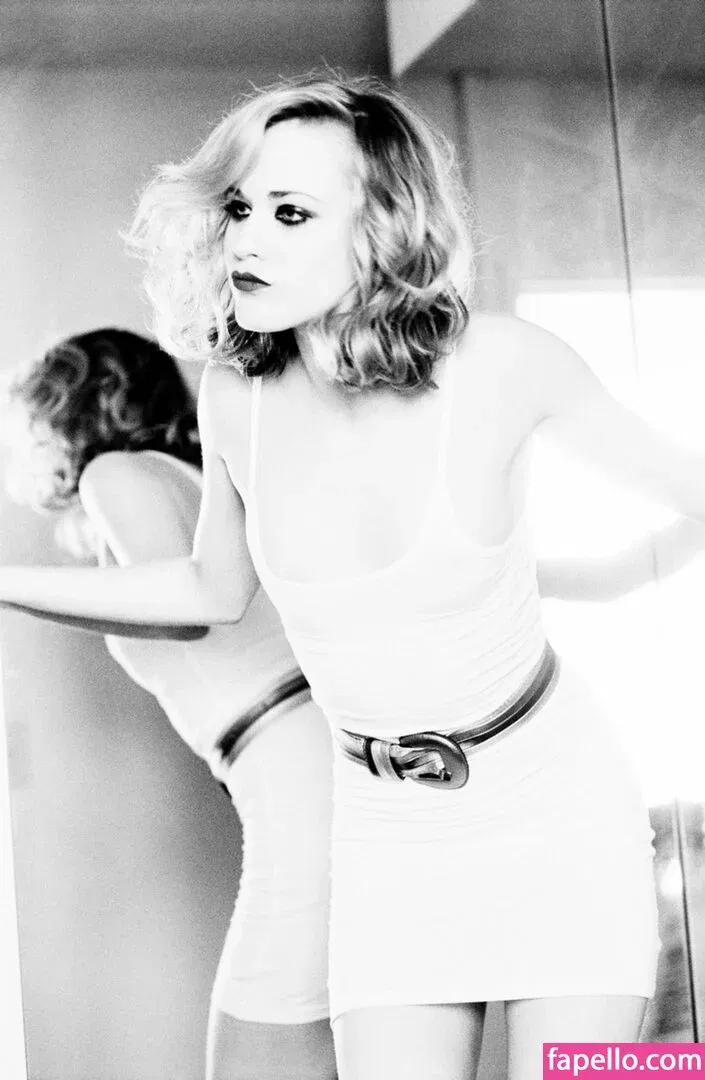 Evan Rachel Wood Onlyfans Photo Gallery 