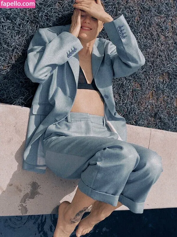 Evan Rachel Wood Onlyfans Photo Gallery 