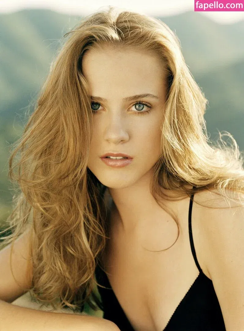 Evan Rachel Wood Onlyfans Photo Gallery 