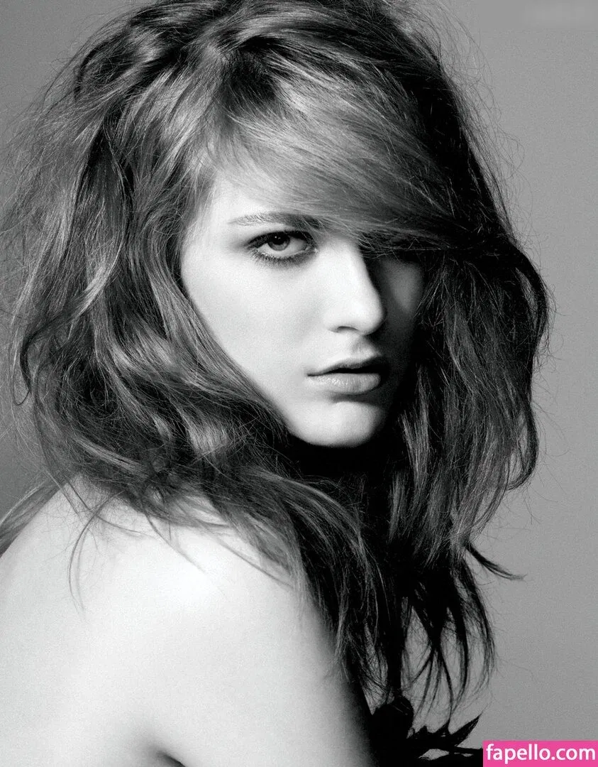 Evan Rachel Wood Onlyfans Photo Gallery 