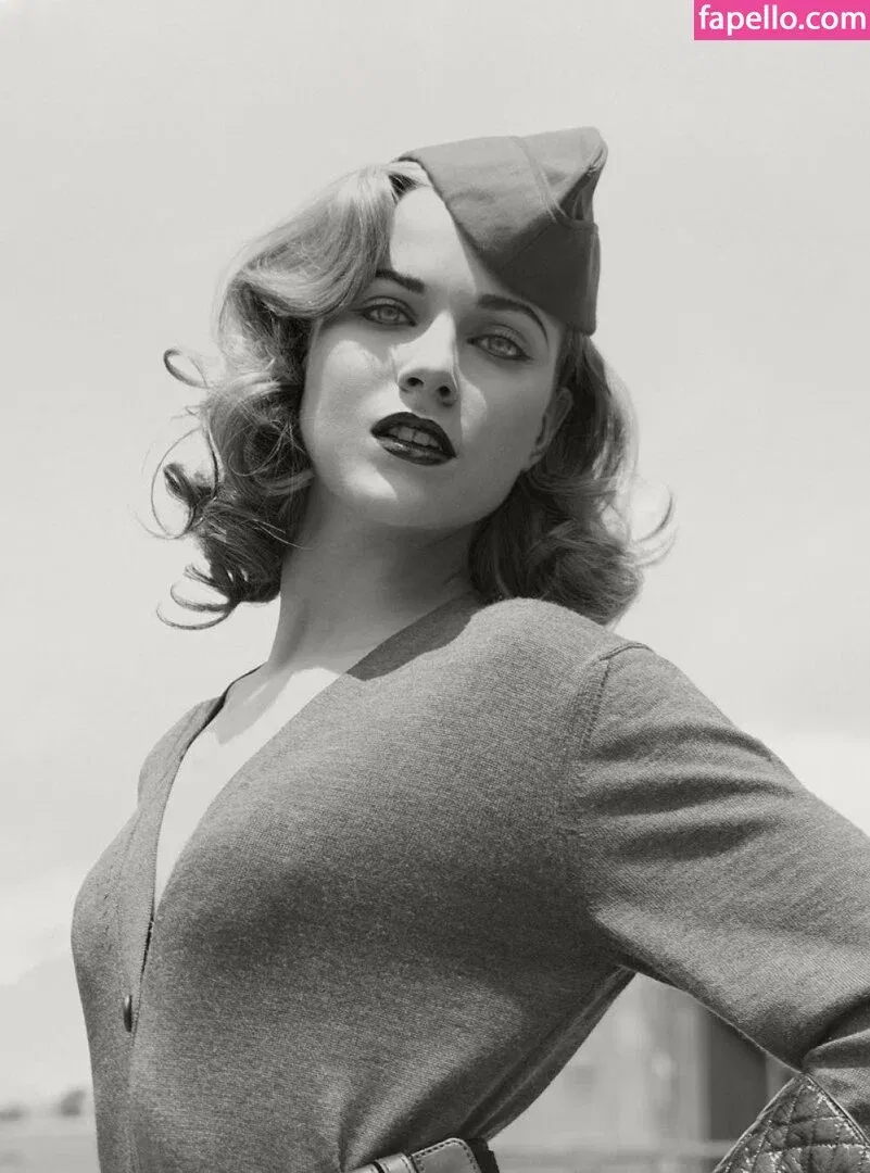 Evan Rachel Wood Onlyfans Photo Gallery 