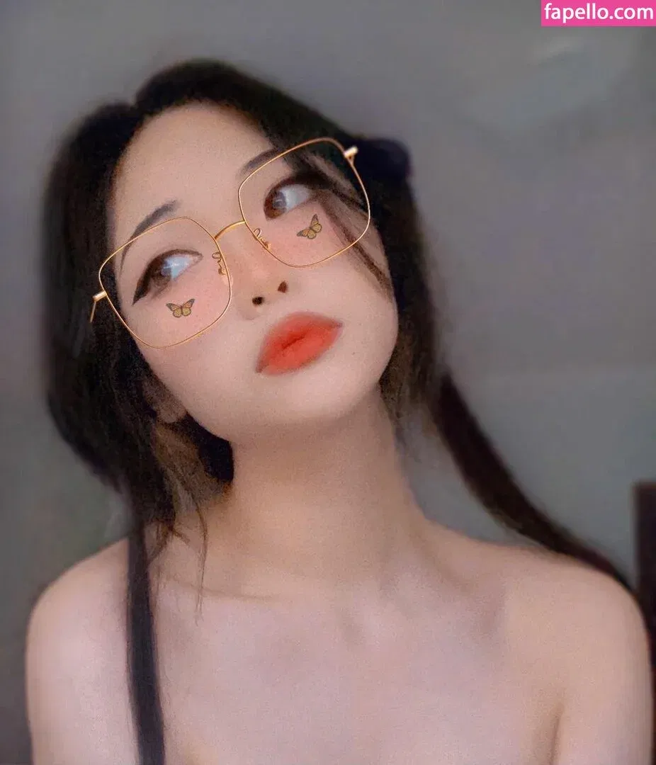 meikoui Onlyfans Photo Gallery 