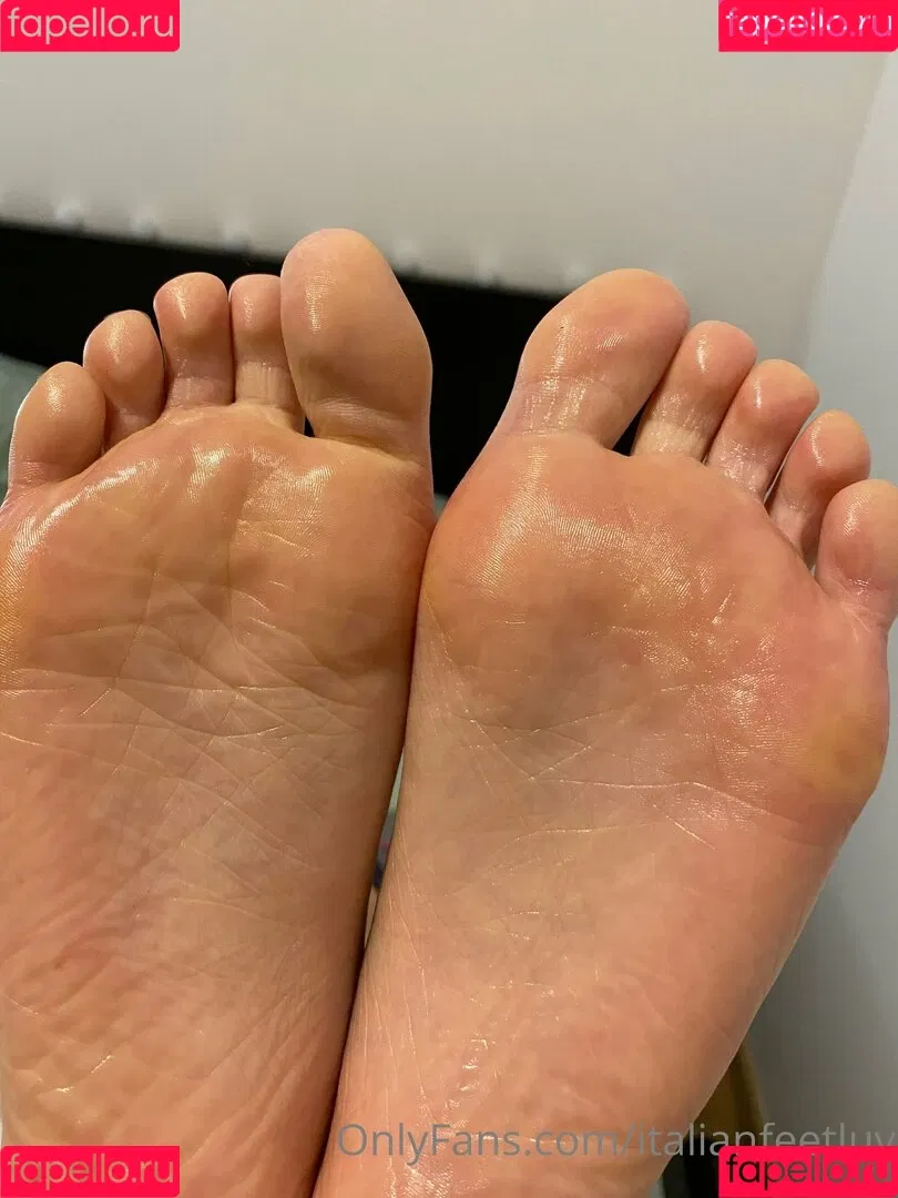 italianfeetluv Onlyfans Photo Gallery 