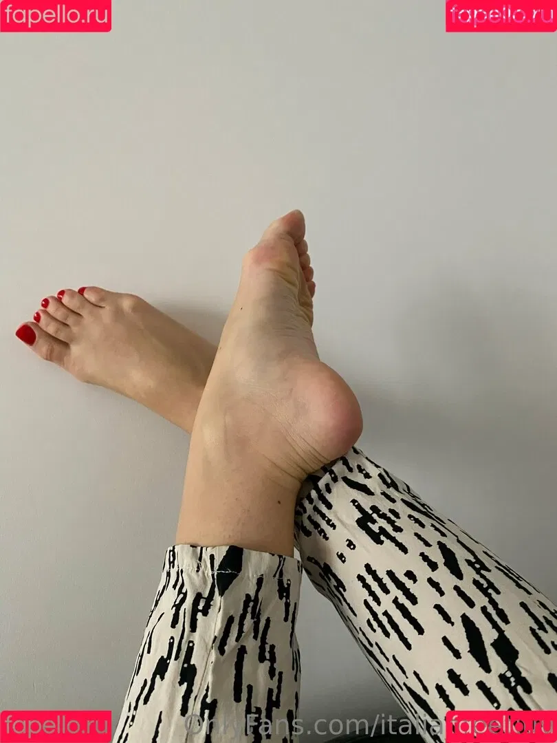 italianfeetluv Onlyfans Photo Gallery 