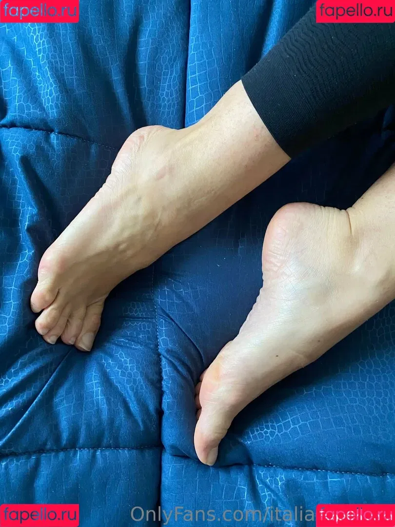 italianfeetluv Onlyfans Photo Gallery 