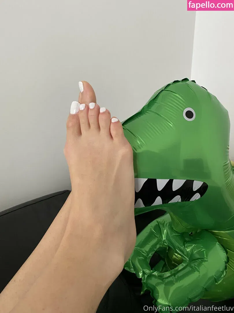 italianfeetluv Onlyfans Photo Gallery 
