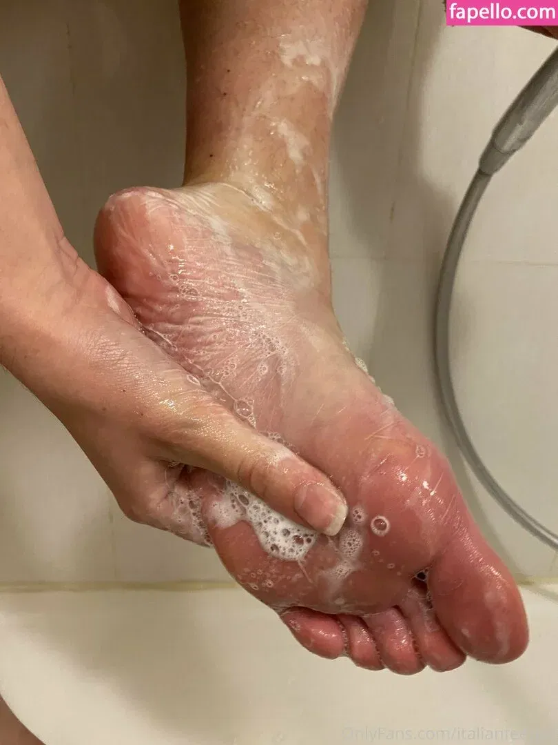 italianfeetluv Onlyfans Photo Gallery 