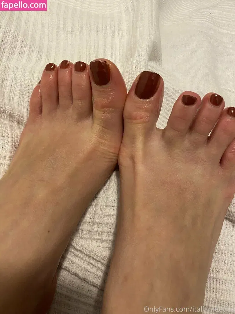 italianfeetluv Onlyfans Photo Gallery 