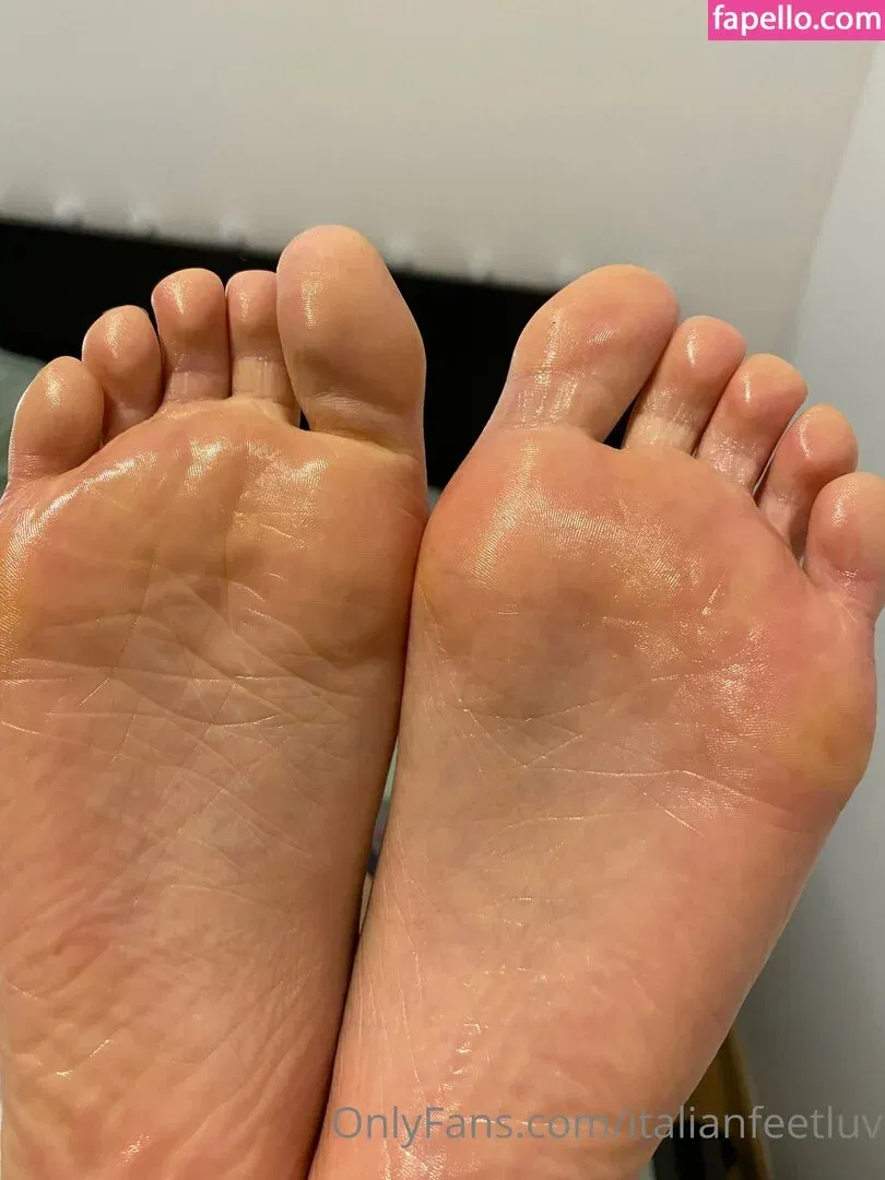 italianfeetluv Onlyfans Photo Gallery 
