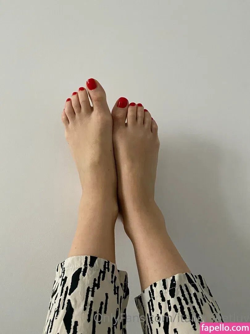 italianfeetluv Onlyfans Photo Gallery 