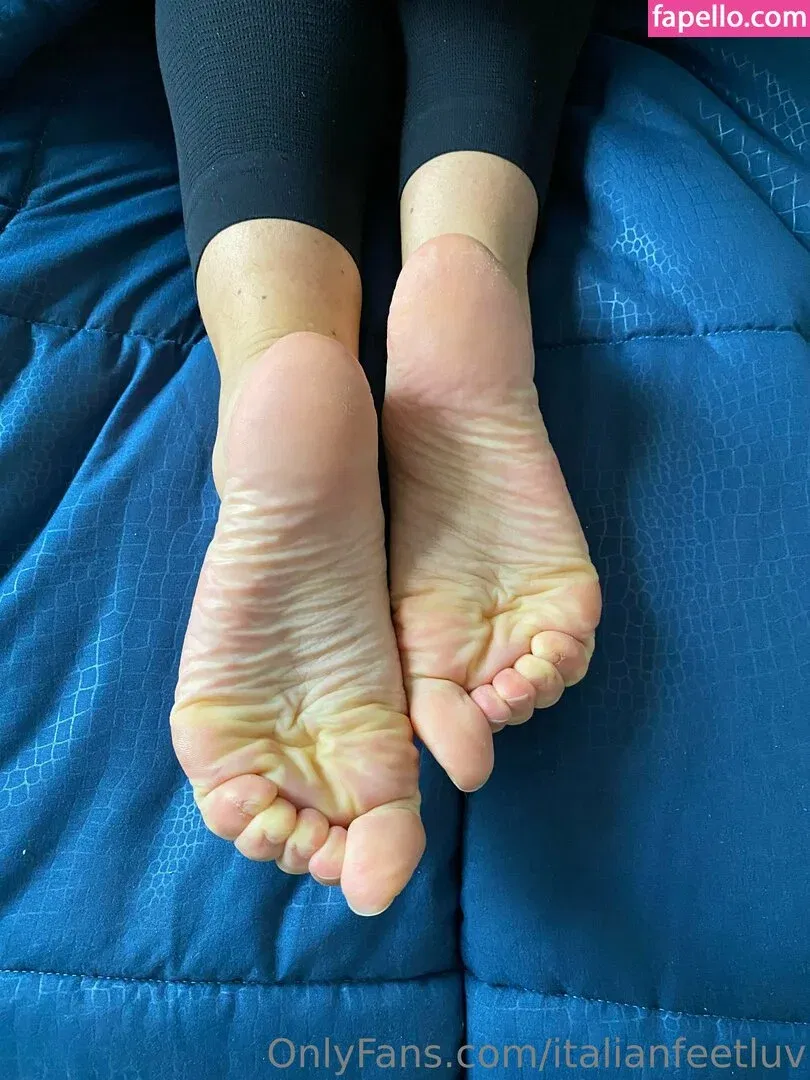 italianfeetluv Onlyfans Photo Gallery 