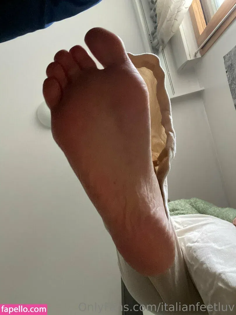 italianfeetluv Onlyfans Photo Gallery 