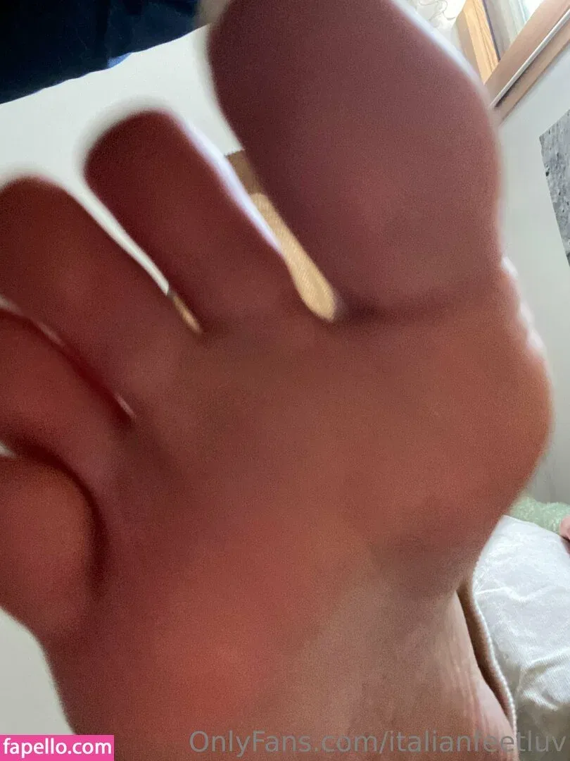 italianfeetluv Onlyfans Photo Gallery 