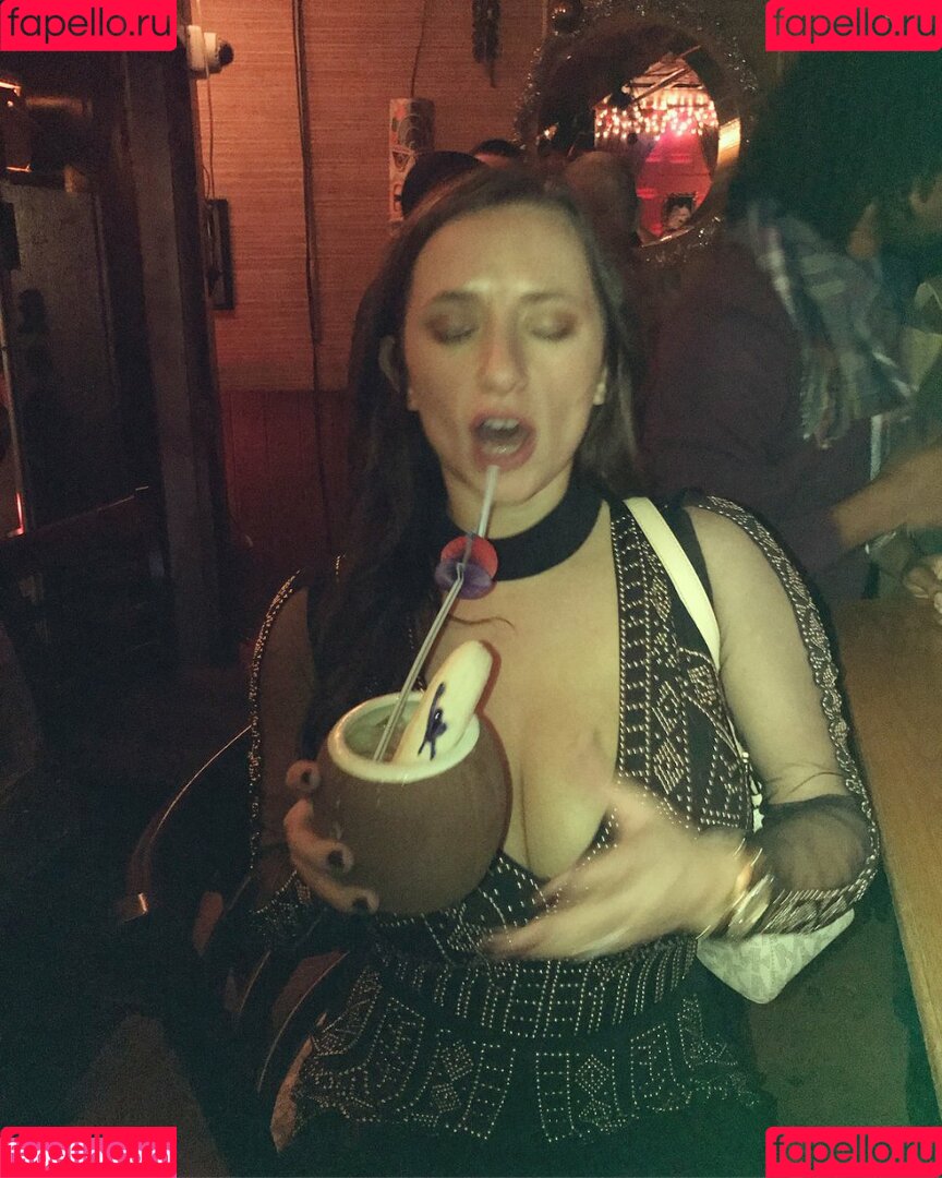 Sarah H Onlyfans Photo Gallery 