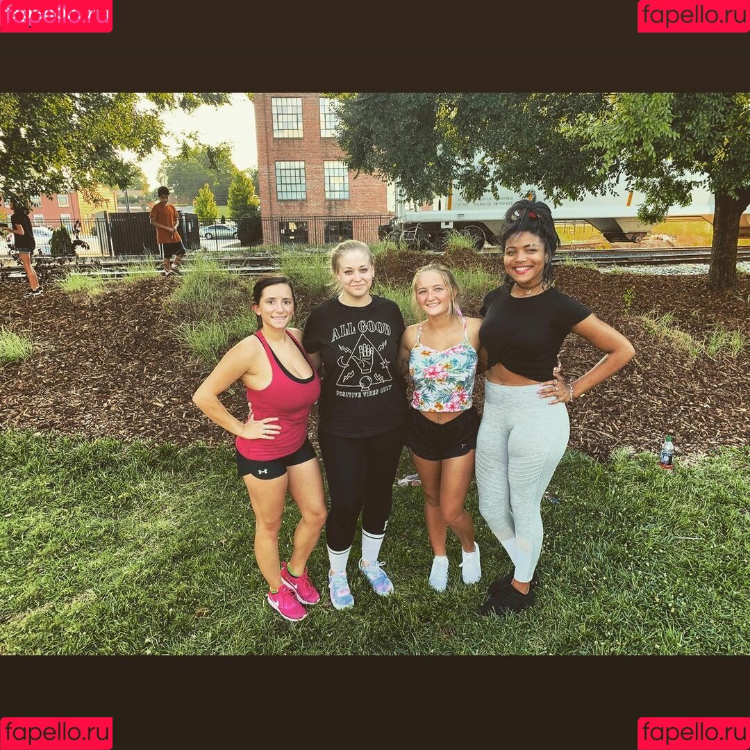 Sarah H Onlyfans Photo Gallery 